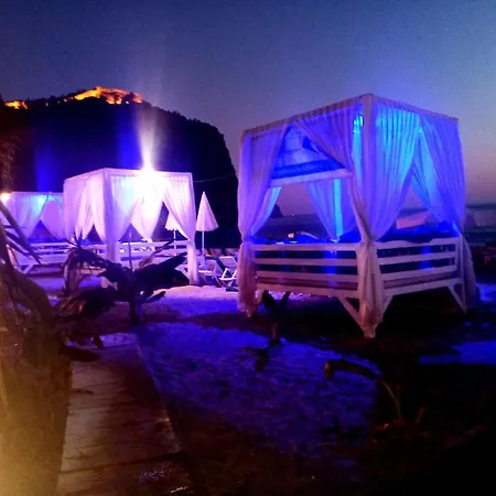 Beautiful Sultan House At Cleopatra Beach 1 With Umbrellas, Balcony, Barbecue, Private 100mbps Wifi, Smart Tv, Table Games, Vip Trans-fer - Beautiful Apartmenthouse * Alanya