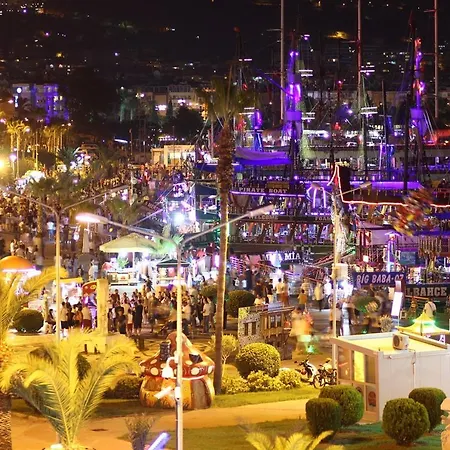 Beautiful Sultan House At Cleopatra Beach 1 With Umbrellas, Balcony, Barbecue, Private 100mbps Wifi, Smart Tv, Table Games, Vip Trans-fer - Beautiful Apartmenthouse Apartment Alanya
